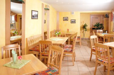 Cafe Schleicher Wonsees, Innenausbau aus Buche